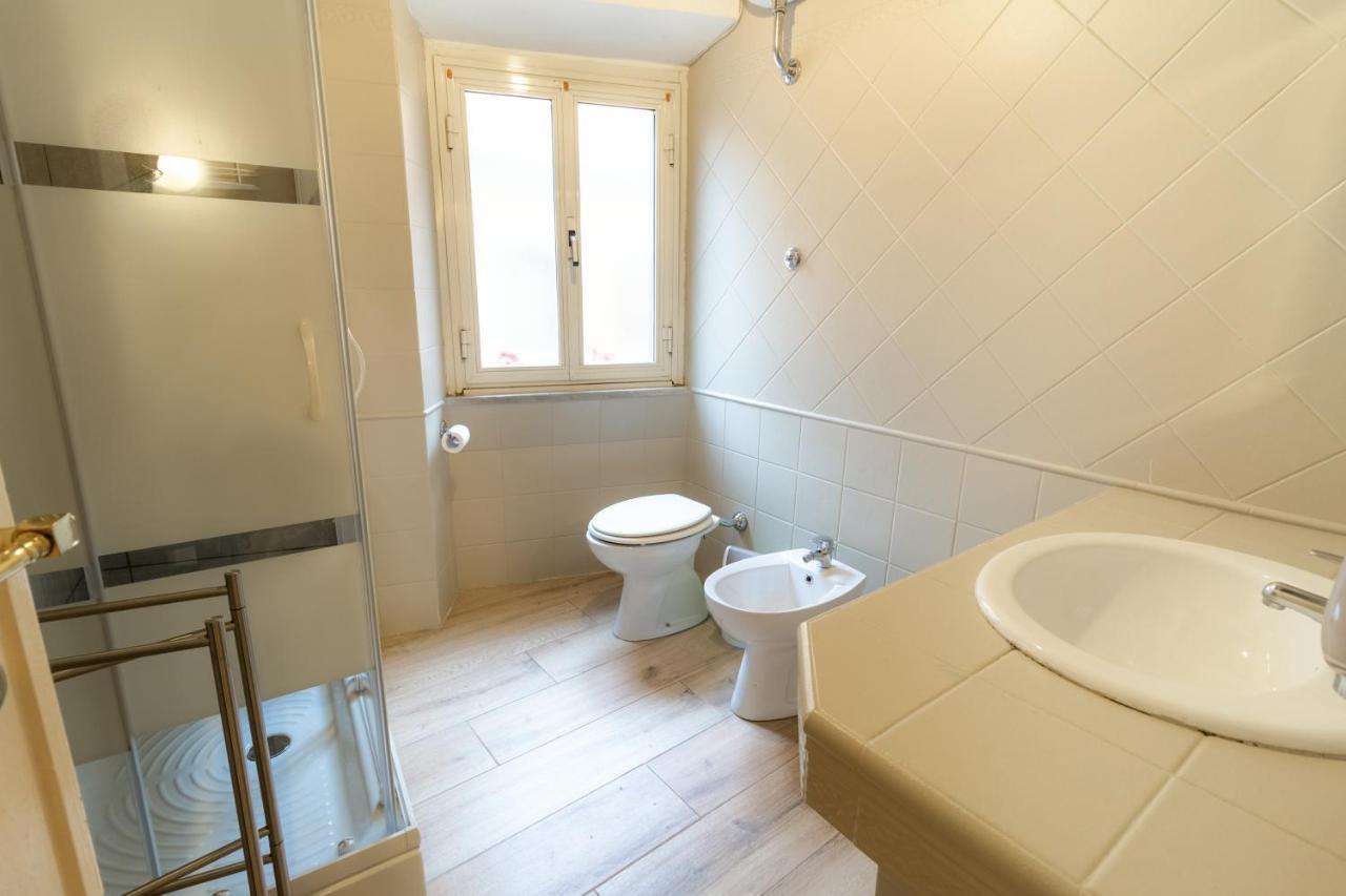 Trastevere Four Seasons Trilussa 2 Рим Екстер'єр фото